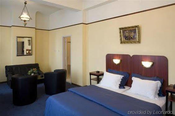 Hotel Antwerp Billard Palace Oda fotoğraf